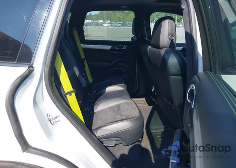 2013 Porsche Cayenne Gts из США, поврежденный, VIN WP1AD2A21DLA78388